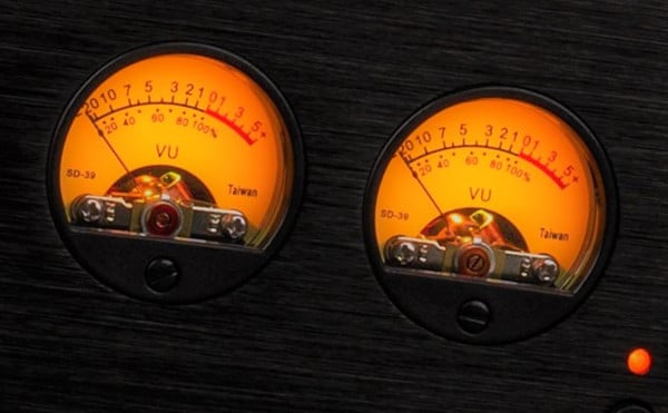 VU meters of the HTA100