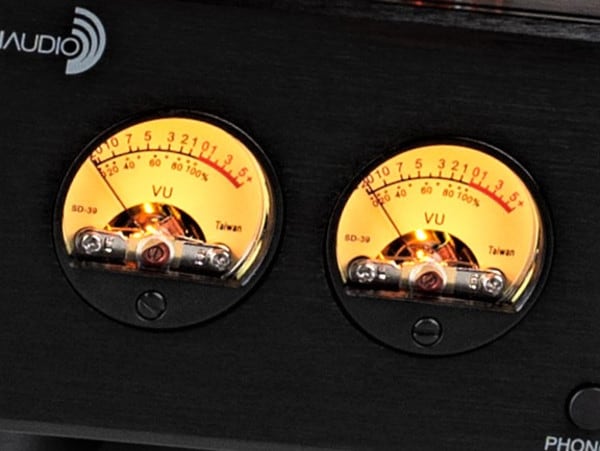 VU meters of the HTA200